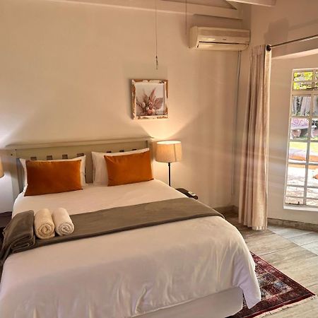 Woods Guest House Middelburg  Bagian luar foto