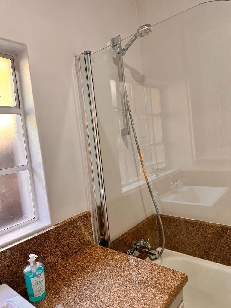 Woods Guest House Middelburg  Bagian luar foto