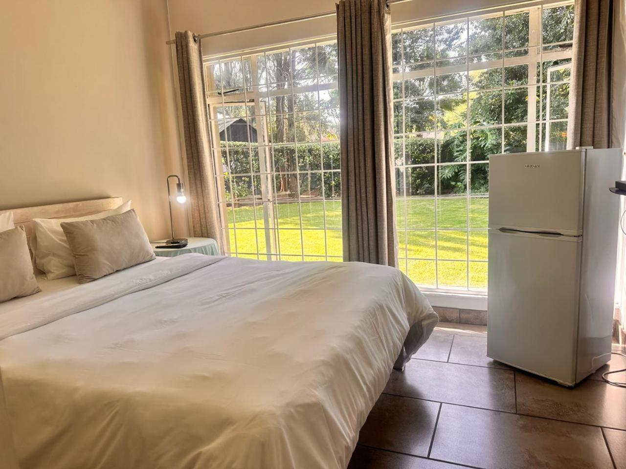 Woods Guest House Middelburg  Bagian luar foto